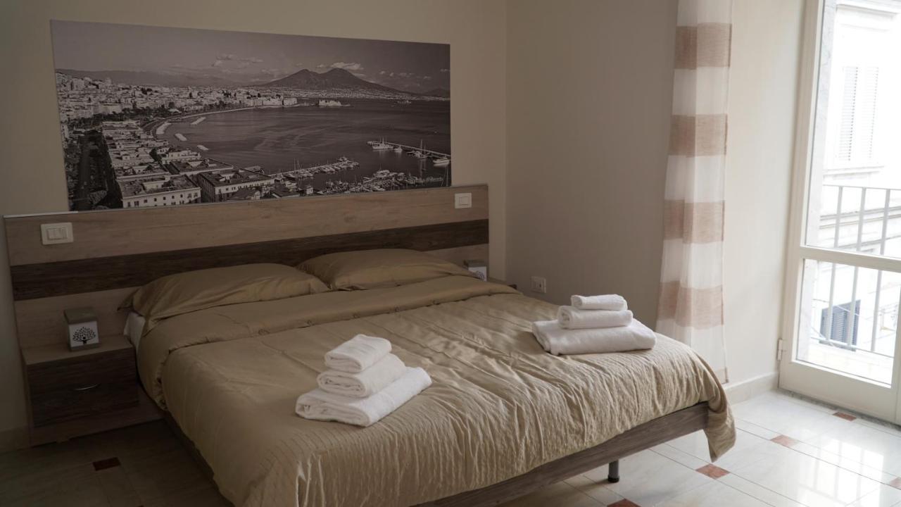 Donna Vicenza Bed & Breakfast Napoli Eksteriør bilde